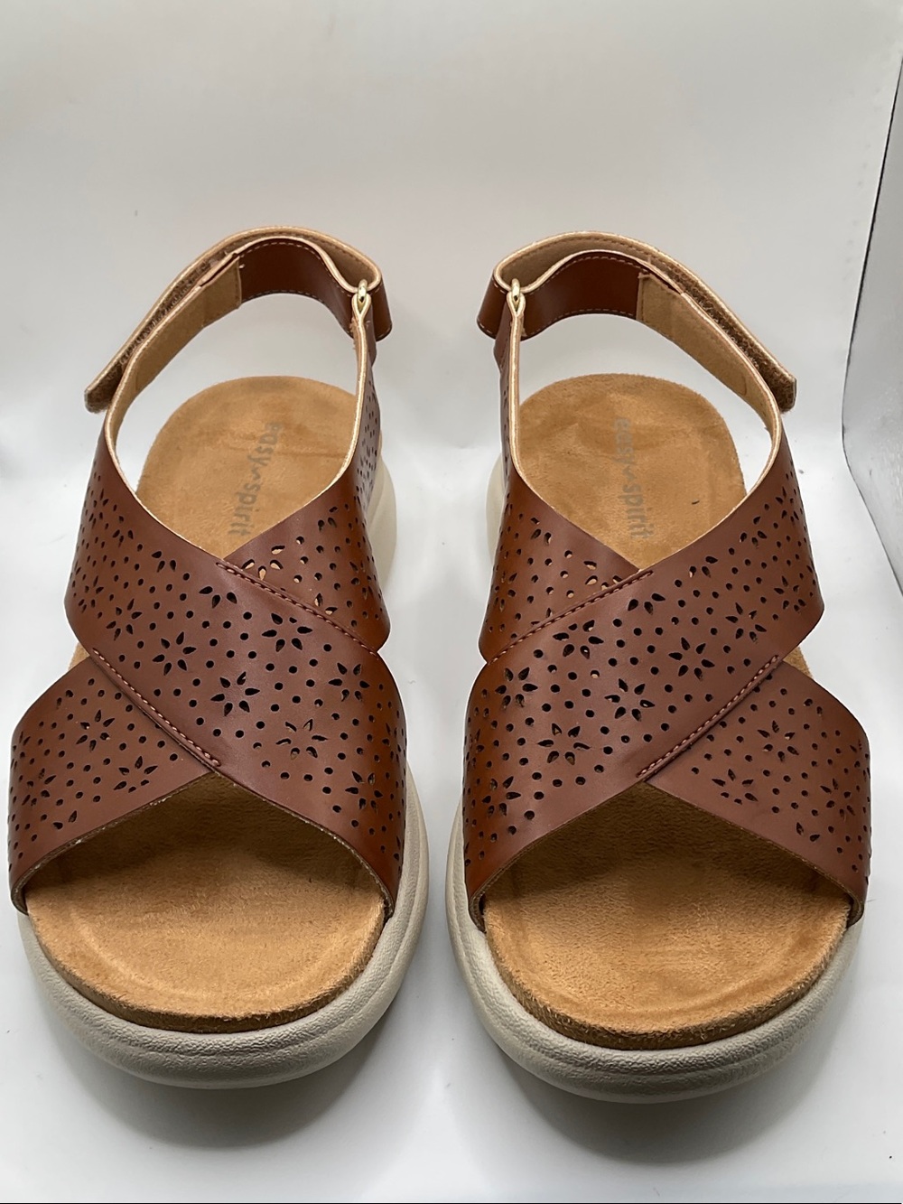 Easy Spirit New in Box Tan Perforated Cross-Strap Sandals, size 8